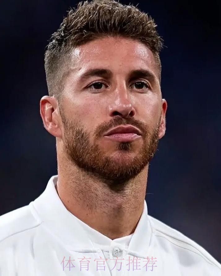 父亲:我完全相信拉莫斯会留在皇马 他一直很平静 父亲:我完全相信拉莫斯会留在皇马 他一直很平静